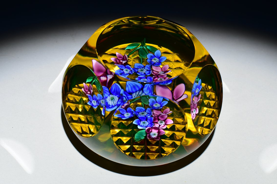 St. Louis Amber Floral Bouquet 1979