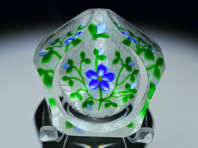 Perthshire Faceted Flower Motif 1998