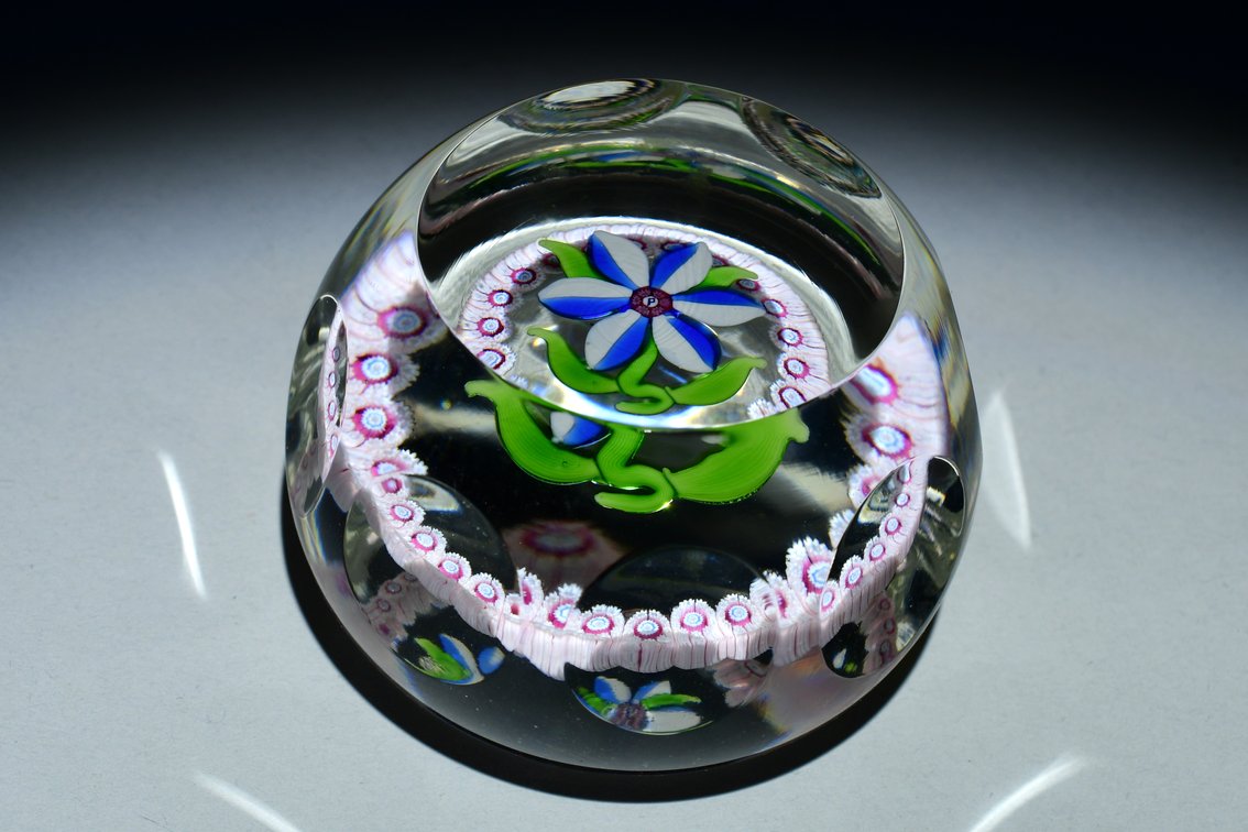 Perthshire Faceted Miniature Flower 1976