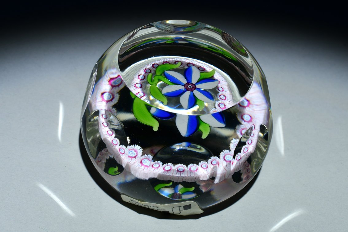 Perthshire Faceted Miniature Flower 1976