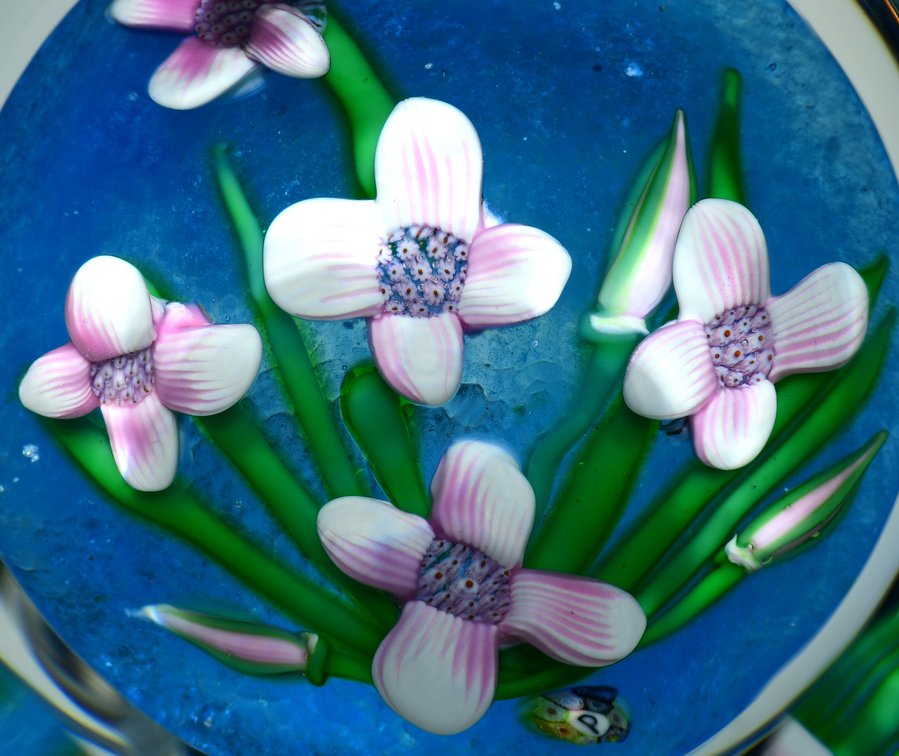 Perthshire Faceted Floral Spray 1982