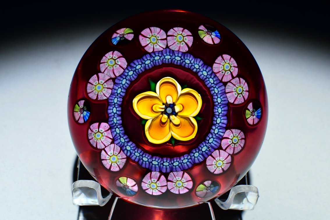 Perthshire Flower w/ Millefiori Garland 1982