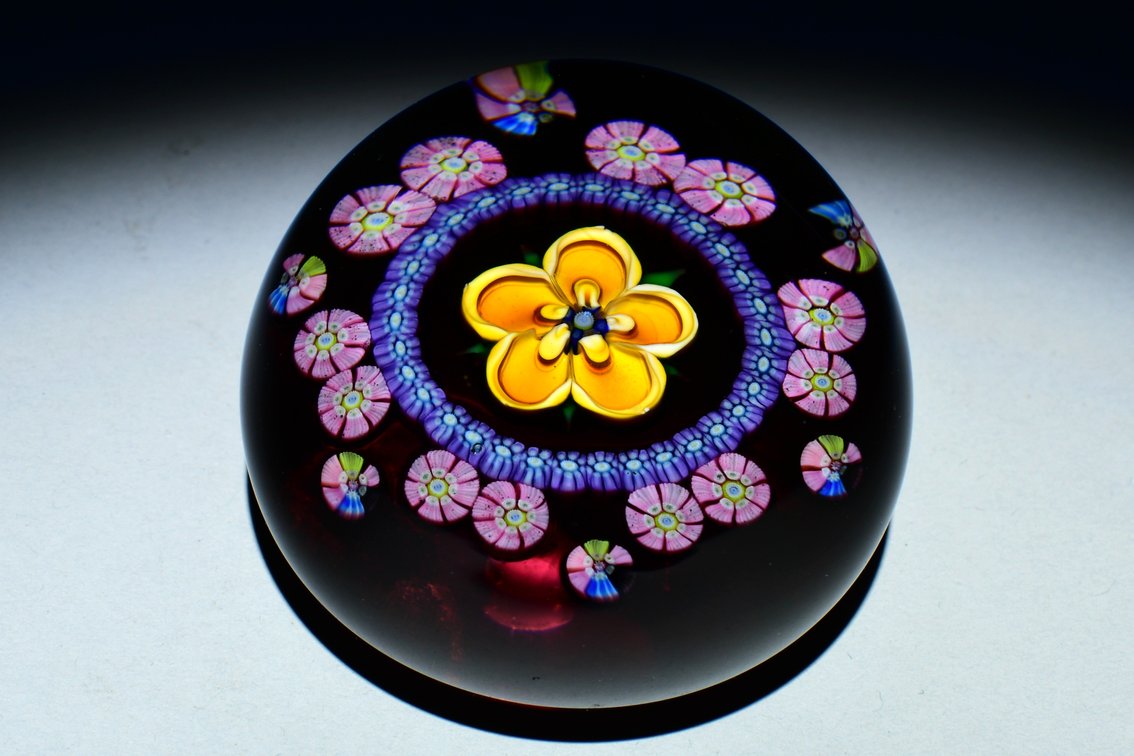 Perthshire Flower w/ Millefiori Garland 1982