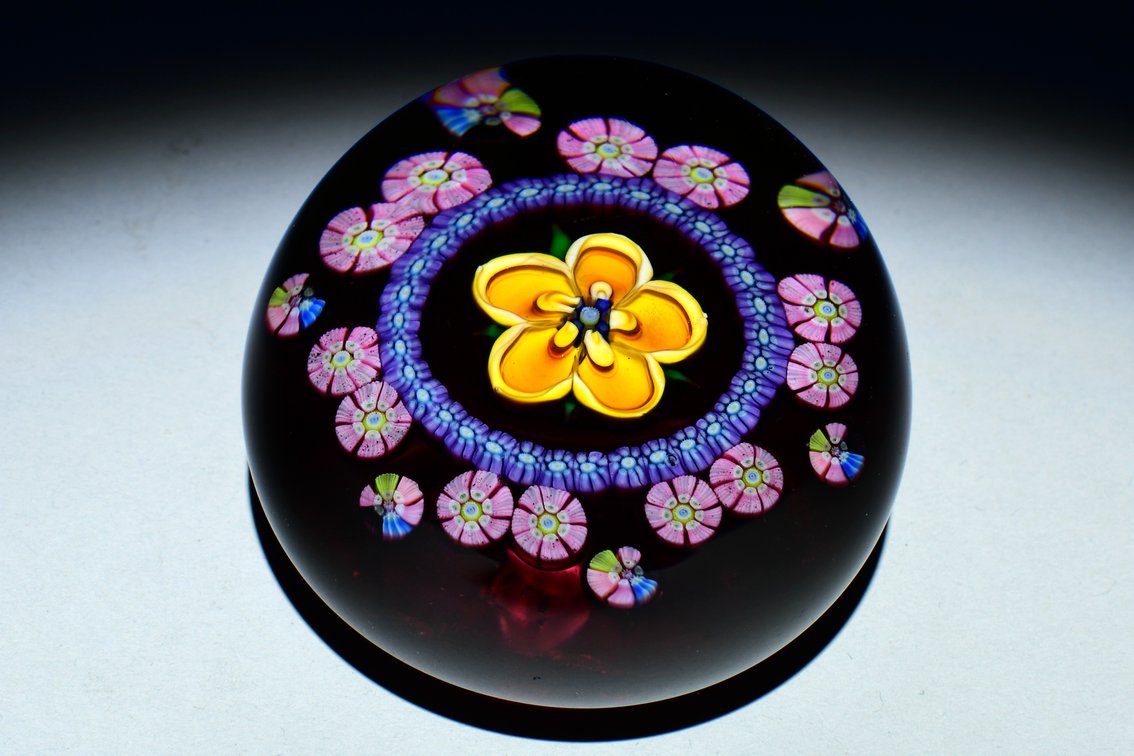 Perthshire Flower w/ Millefiori Garland 1982