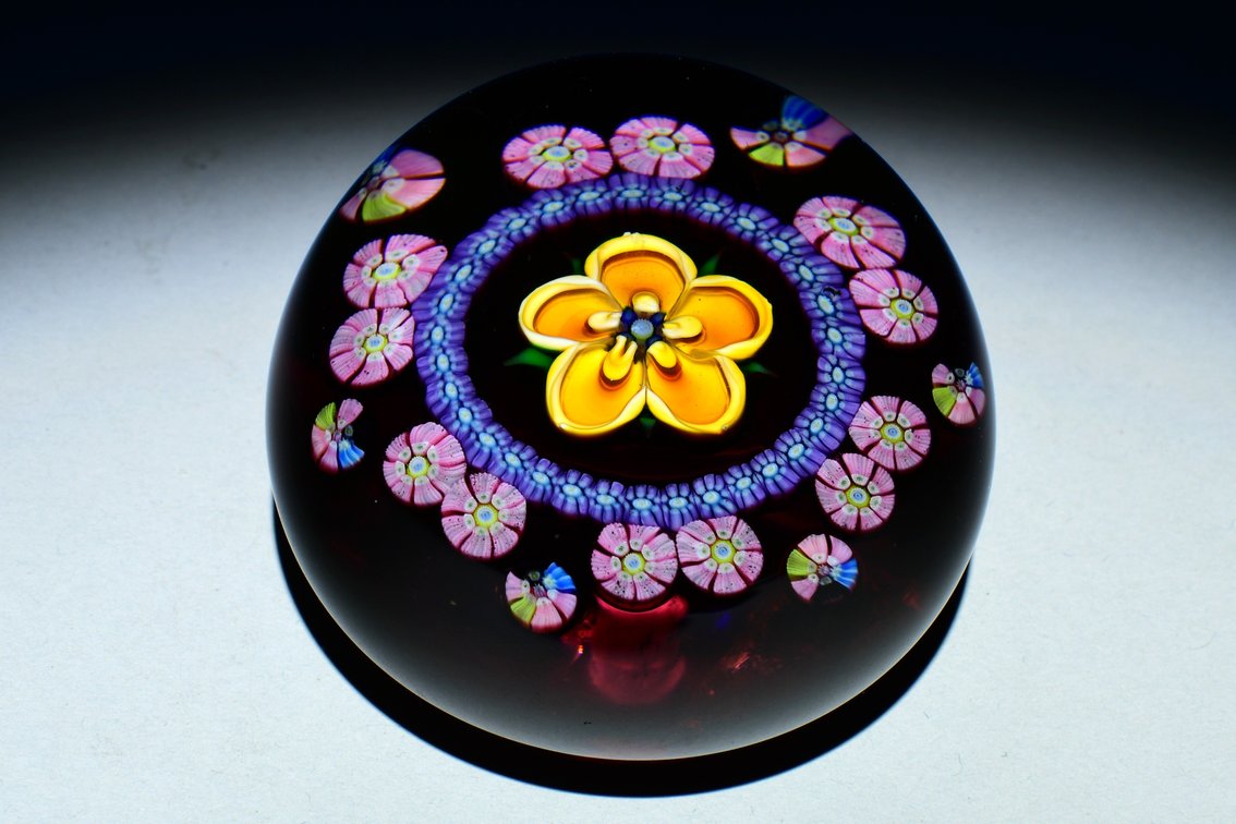 Perthshire Flower w/ Millefiori Garland 1982