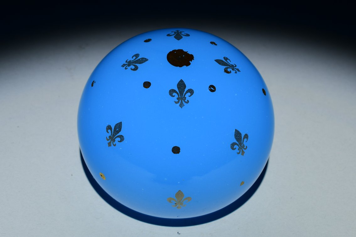 Baccarat Gilt Fleur-de-lis Orb Opaline Agate