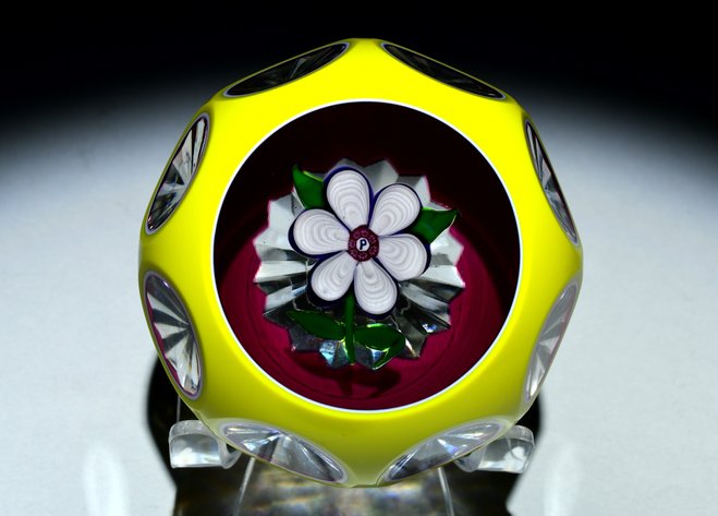 Perthshire Triple Overlay Flower 1977