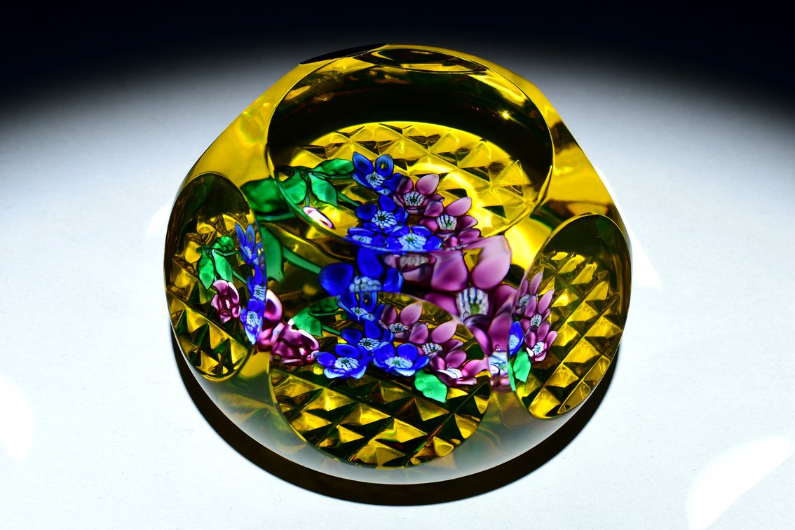 St. Louis Floral Bouquet on Amber Ground 1979