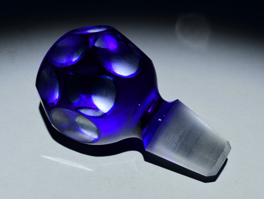 Faceted Overlay w/ Flower Bottle Stopper