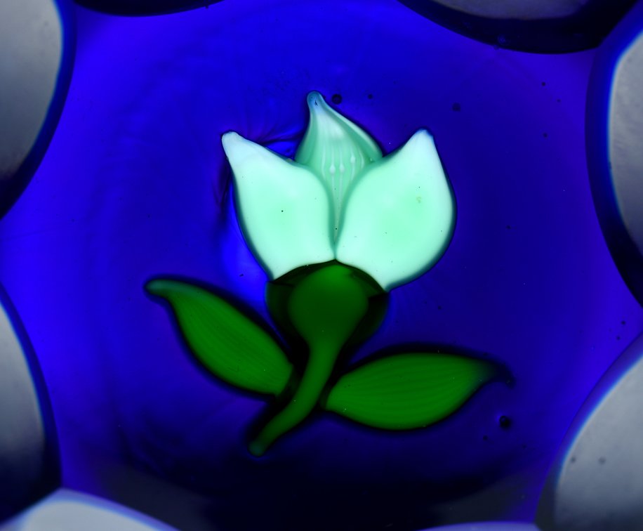 Faceted Overlay w/ Flower Bottle Stopper