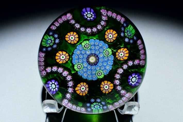 Perthshire Patterned Millefiori Garland 1982