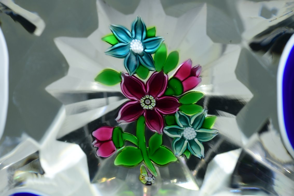 Perthshire Faceted Floral Overlay 1982
