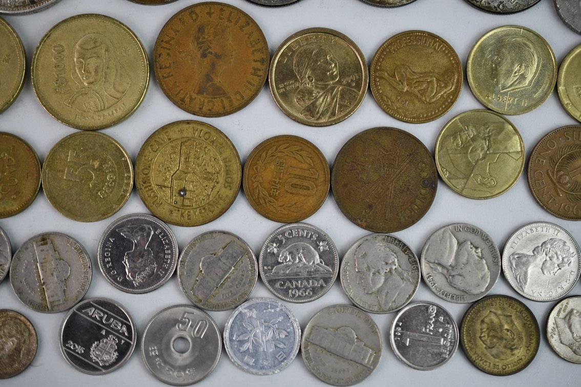 Assorted U.S. And Foreign Coin Collection Including Silver, photo 9 of 12