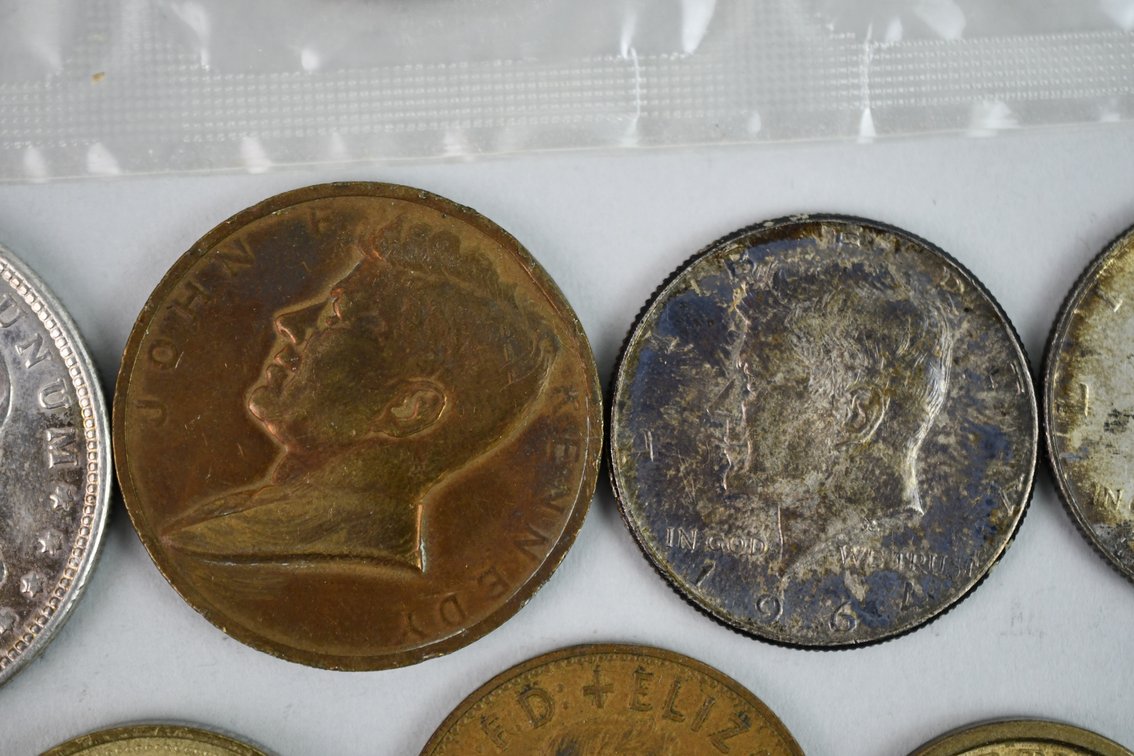 Assorted U.S. And Foreign Coin Collection Including Silver, photo 5 of 12