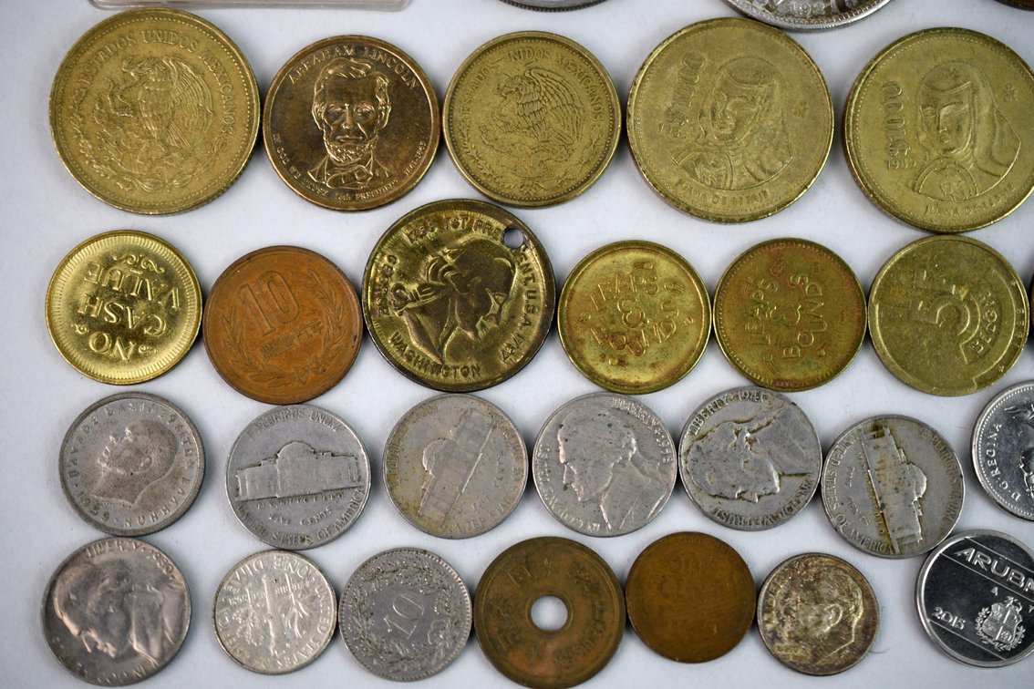 Assorted U.S. And Foreign Coin Collection Including Silver, photo 8 of 12