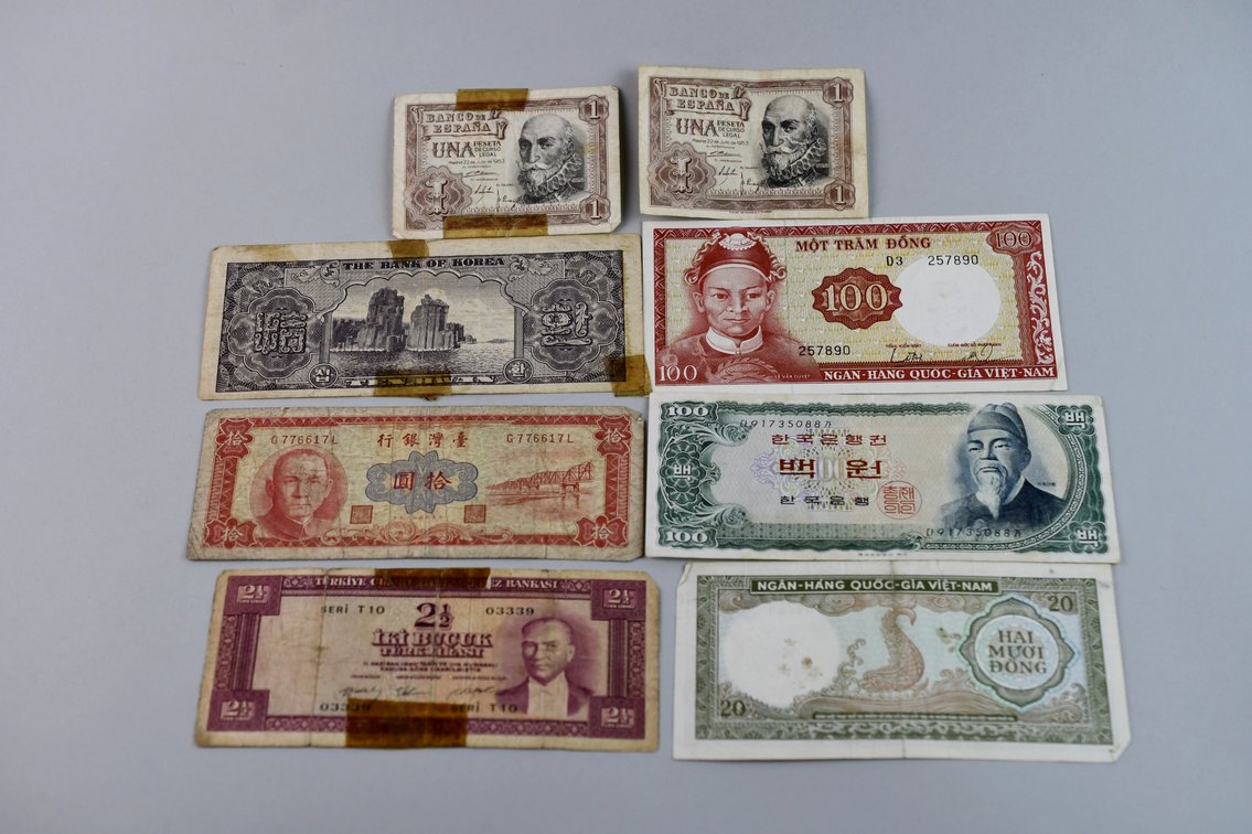 International & American Banknotes Collection, photo 11 of 12