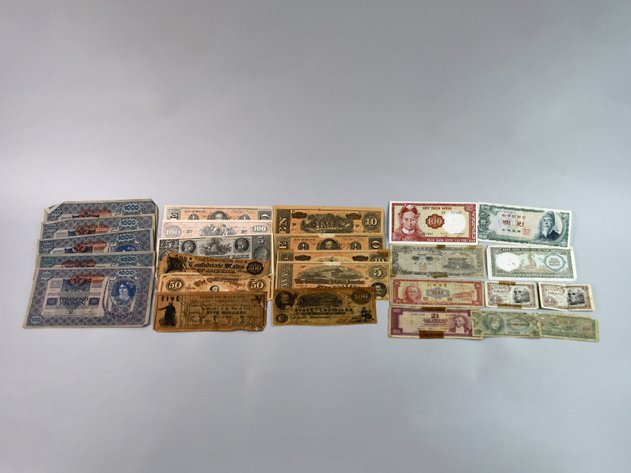 International & American Banknotes Collection