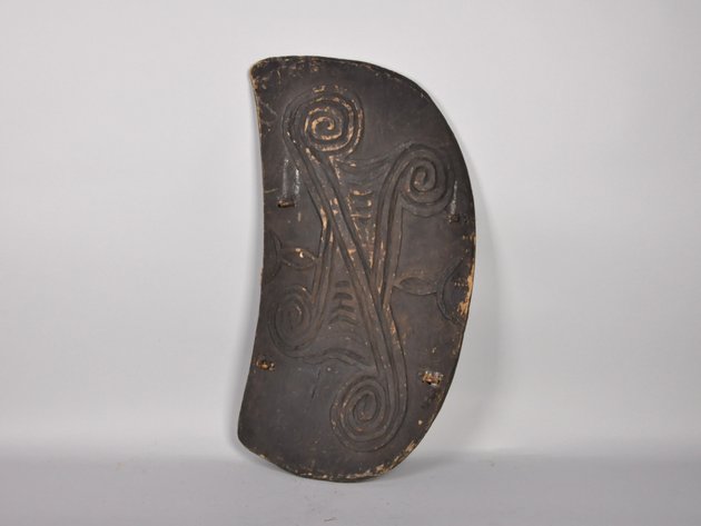 Lumie War Shield Papua New Guinea