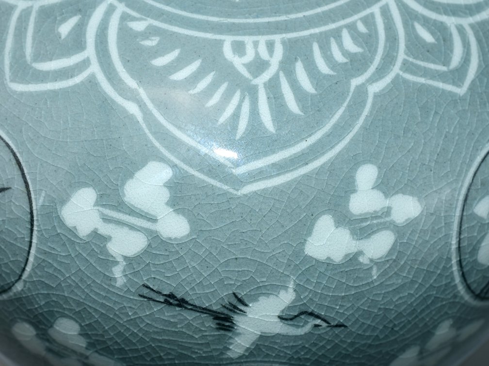 Korean Celadon Maebyeong Cranes in Clouds Vase, photo 10 of 11