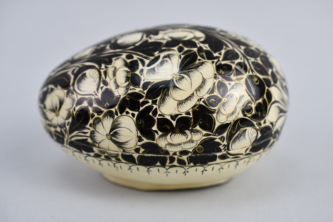 Arabia Hubertus Bird Plate, Decorative Egg Box & Stone Eggs, photo 9 of 22