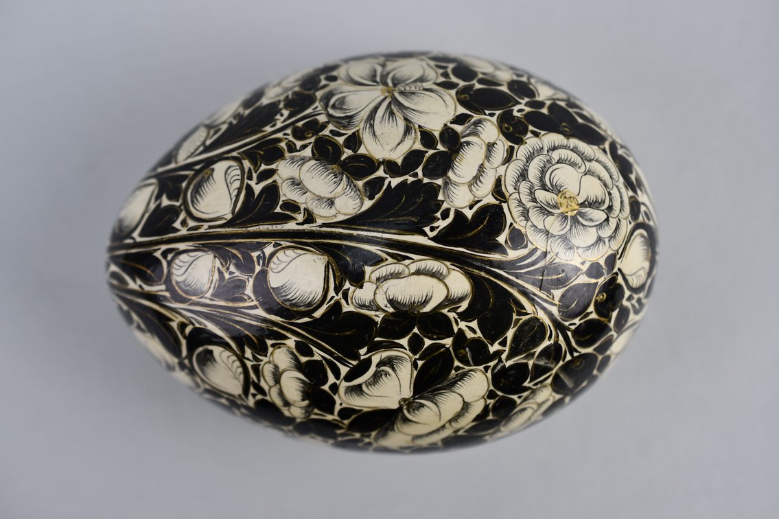 Arabia Hubertus Bird Plate, Decorative Egg Box & Stone Eggs, photo 10 of 22