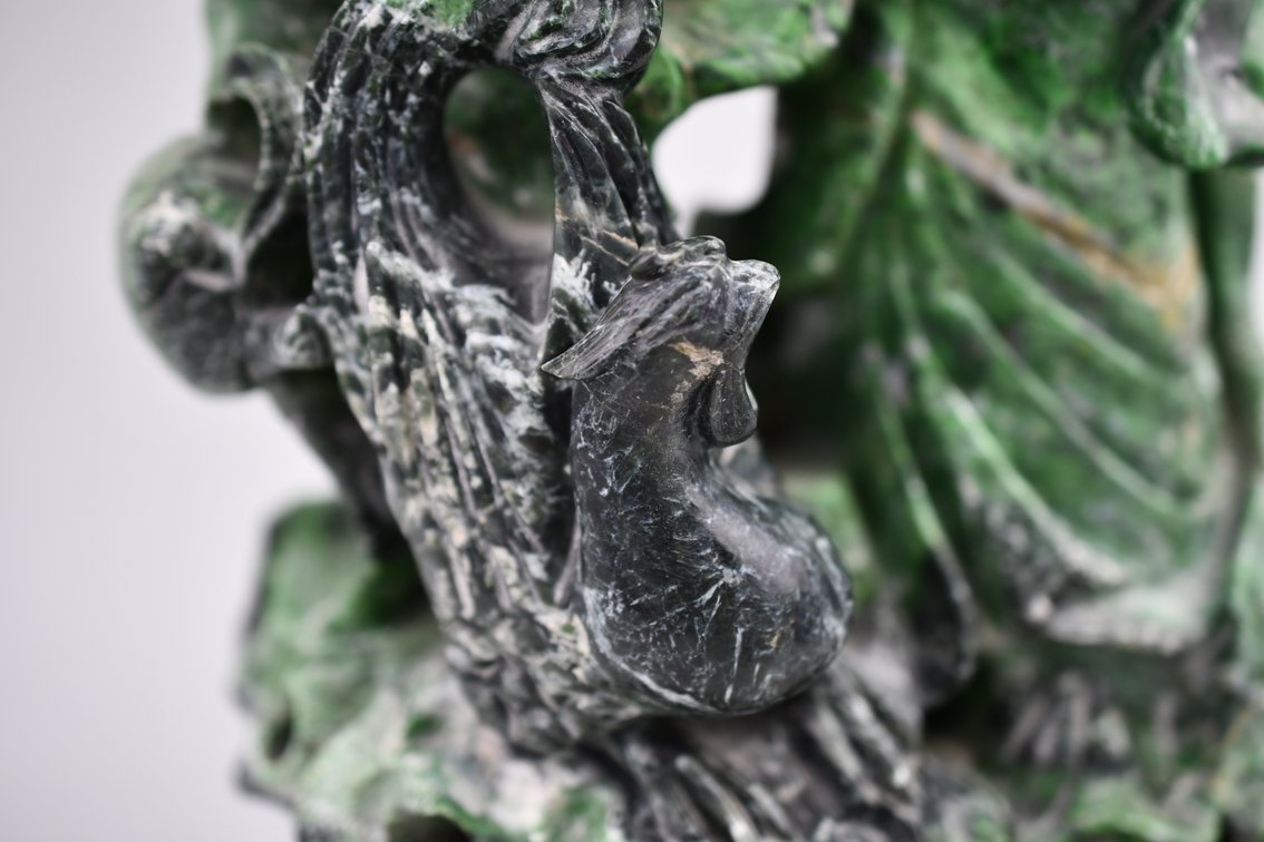 Chloromelanite Guanyin Statue Carving, photo 6 of 18