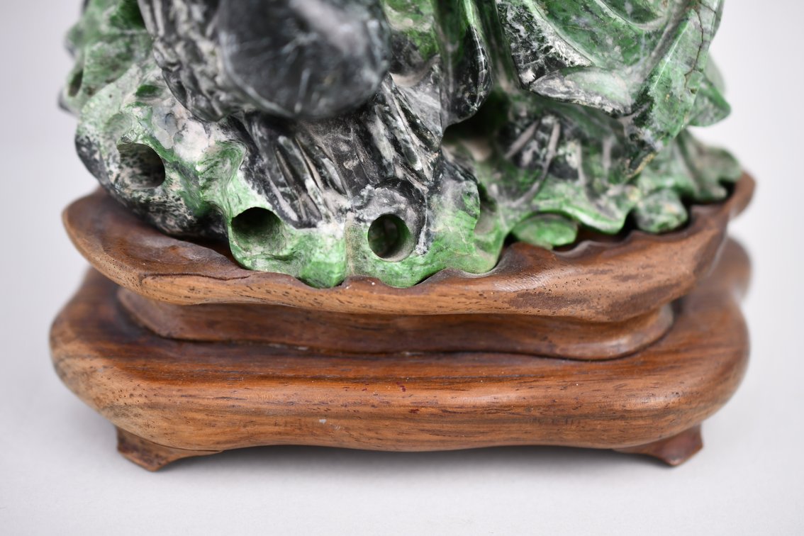 Chloromelanite Guanyin Statue Carving, photo 7 of 18