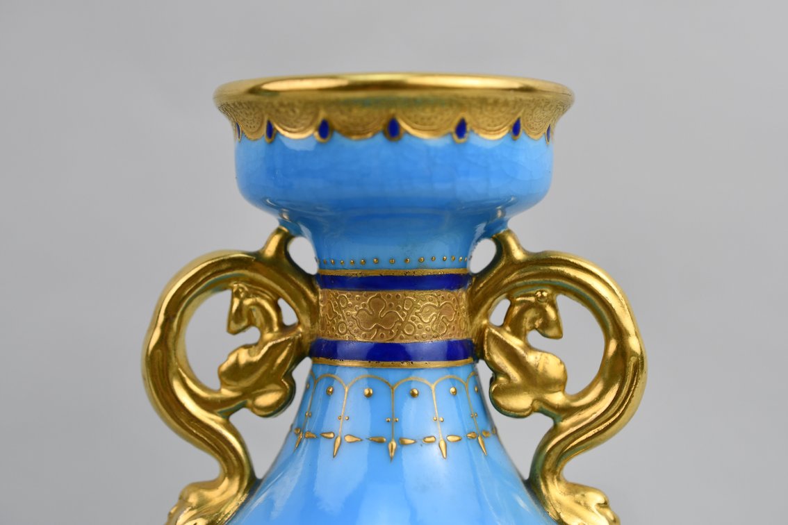 Mintons Bleu Céleste Gilt Twin-Handled Vases, photo 5 of 19