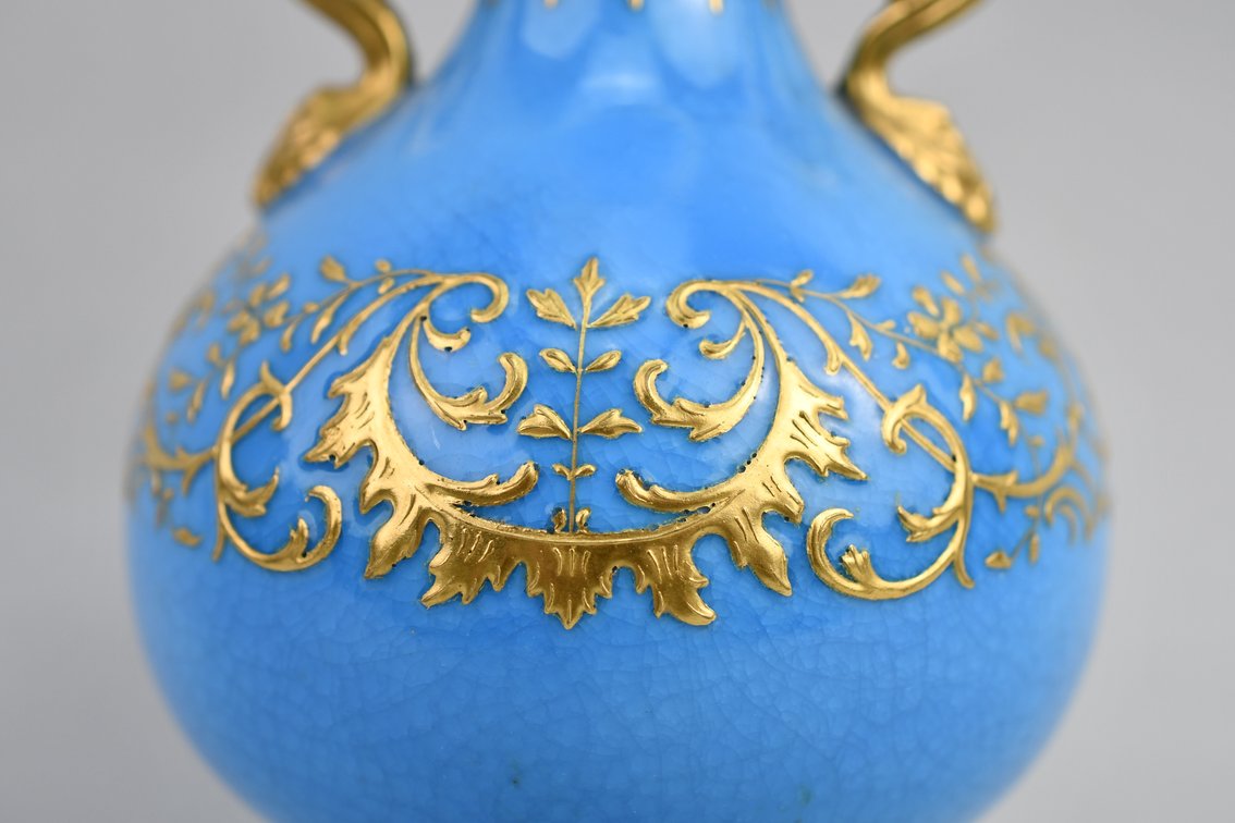 Mintons Bleu Céleste Gilt Twin-Handled Vases, photo 15 of 19