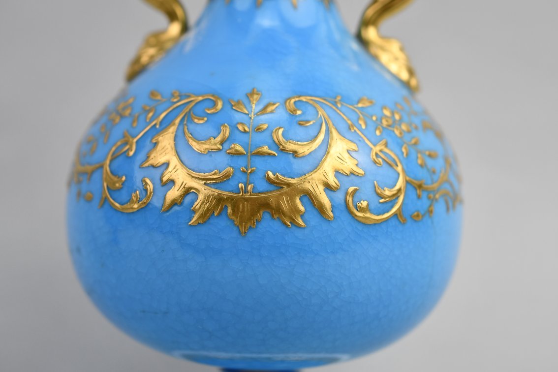 Mintons Bleu Céleste Gilt Twin-Handled Vases, photo 3 of 19