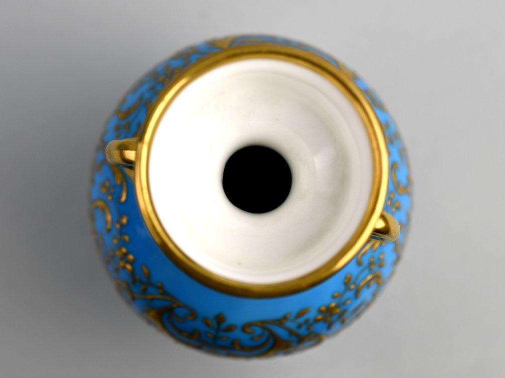 Mintons Bleu Céleste Gilt Twin-Handled Vases, photo 8 of 19