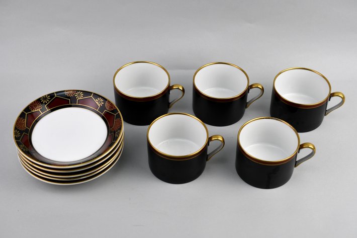 Fitz And Floyd Kuruma Teacups And Saucers