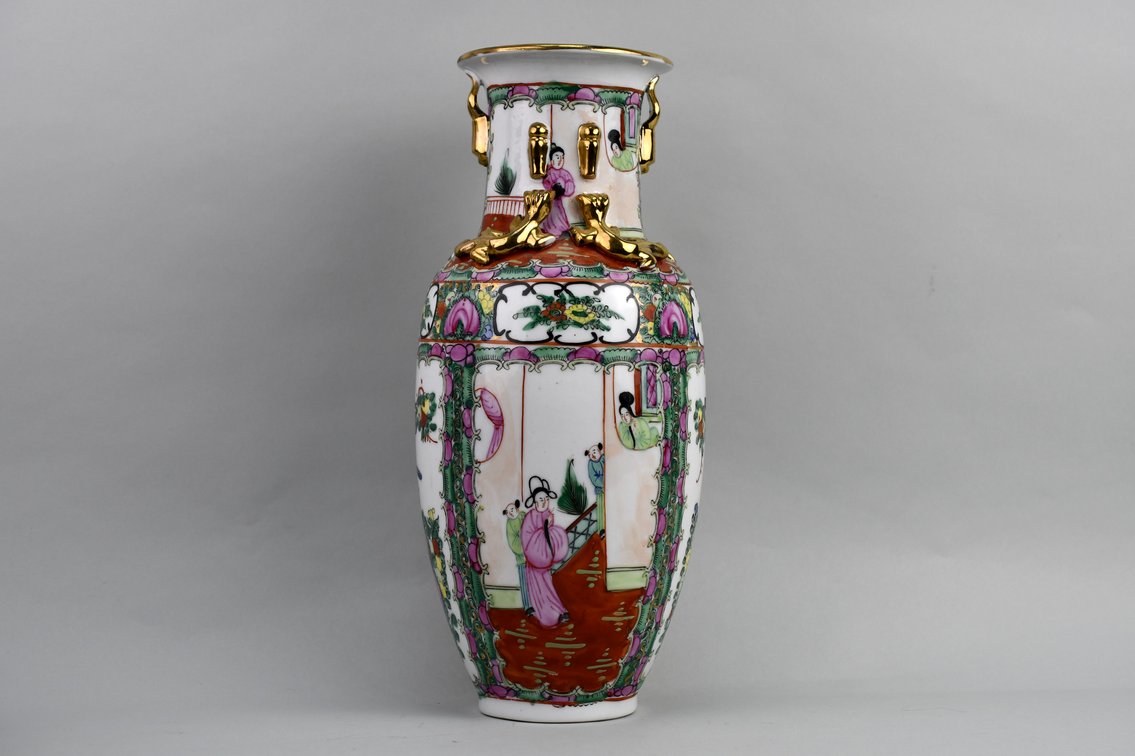 Chinese Famille Rose Canton Vases, photo 9 of 27