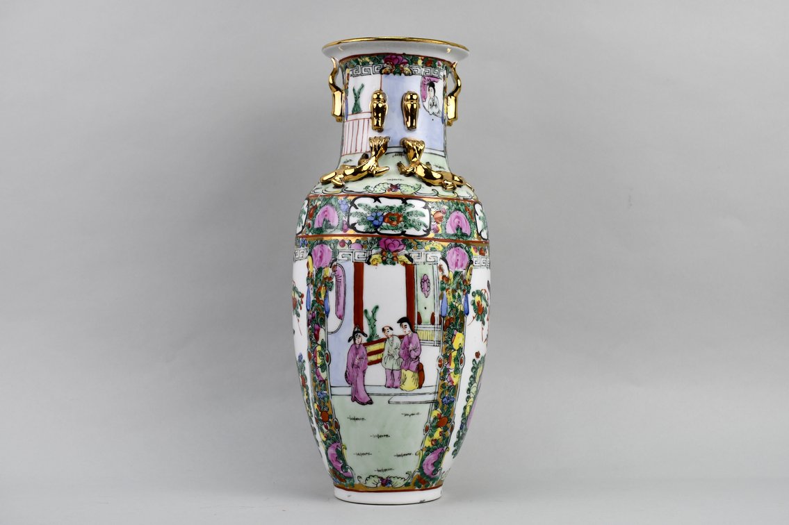 Chinese Famille Rose Canton Vases, photo 15 of 27
