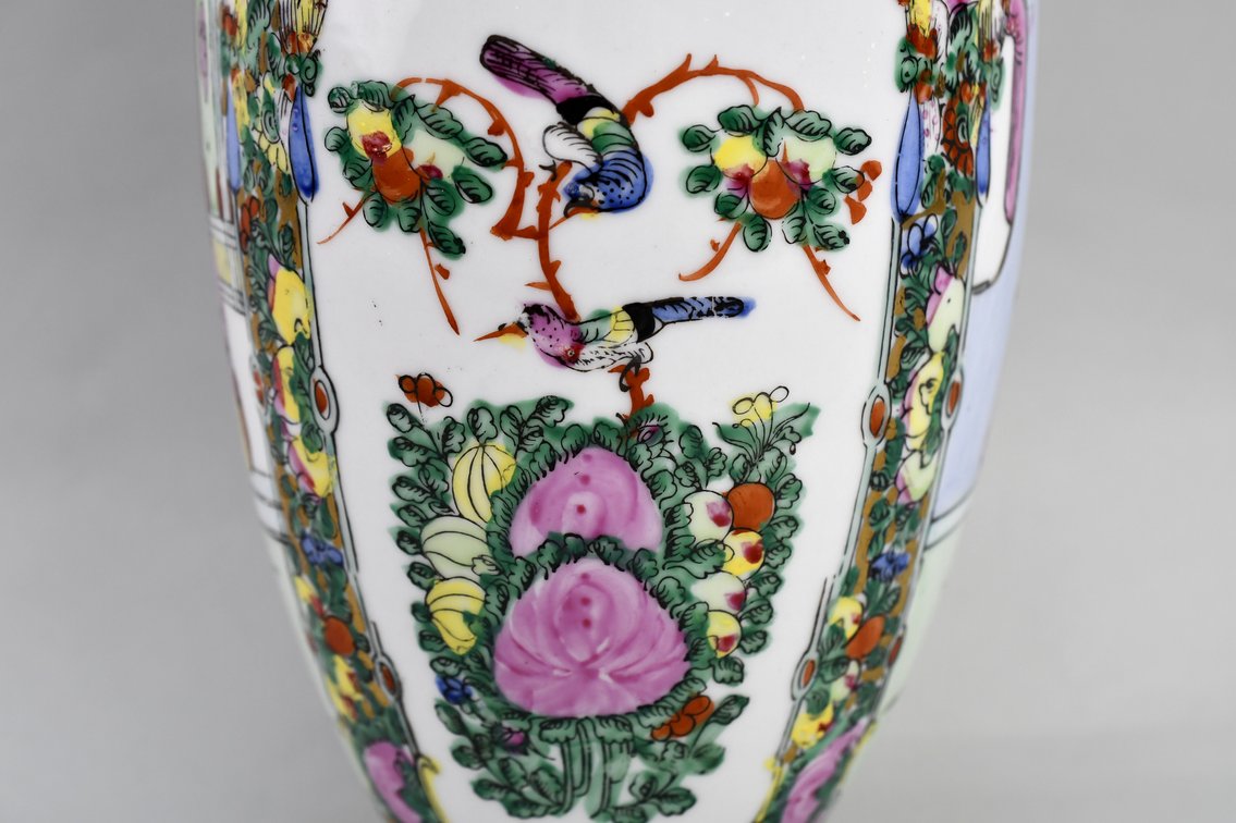 Chinese Famille Rose Canton Vases, photo 22 of 27