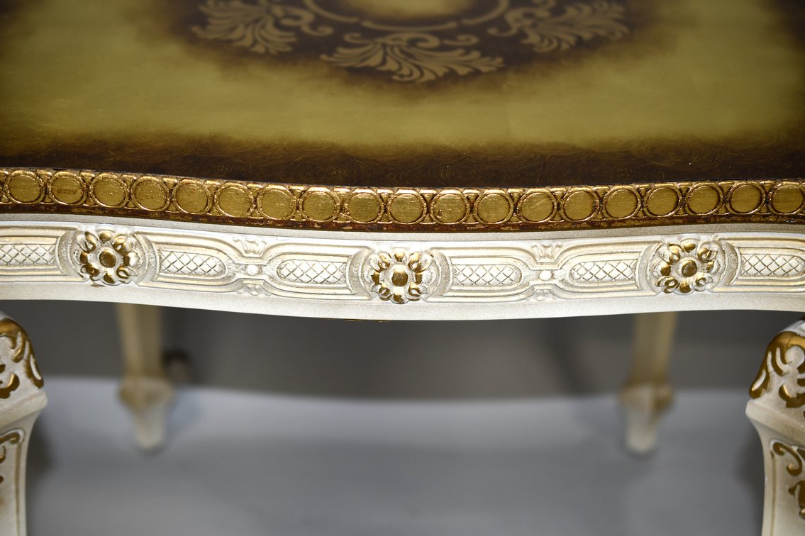 Vintage Italian Florentine Style Gilt End Tables, photo 25 of 26