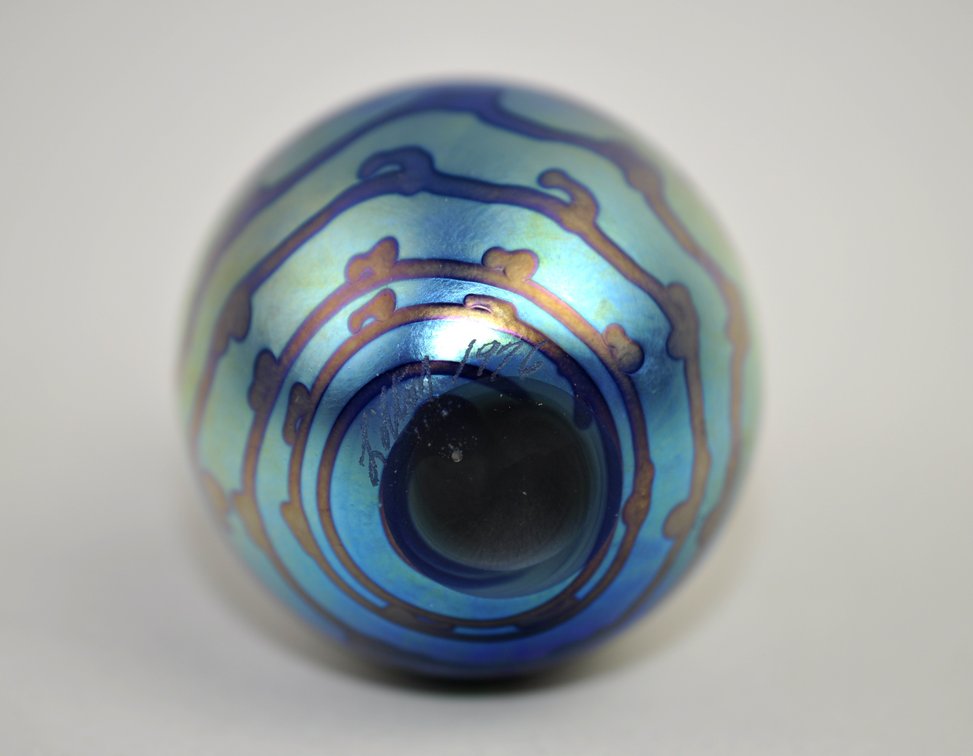 Charles Lotton Blue Iridescent Wavy Vase, photo 6 of 8