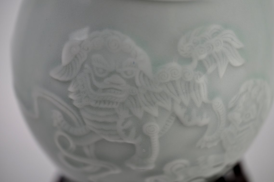Celadon Shishi Guardian Lions pair, photo 4 of 31
