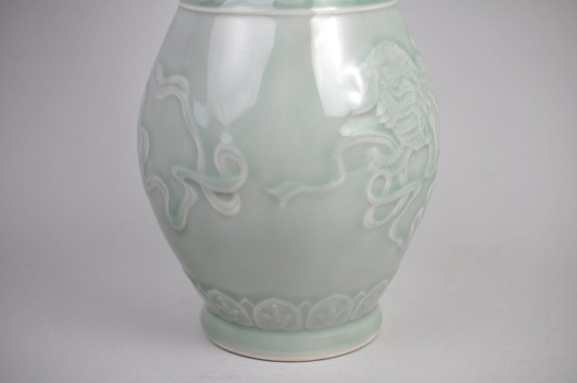 Celadon Shishi Guardian Lions pair, photo 7 of 31