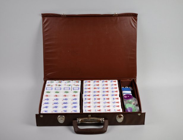 144 Tile Chinese Mahjong Set in Carrying Case