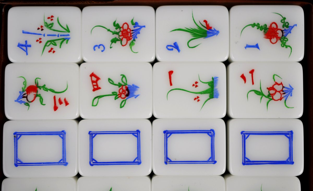 144 Tile Chinese Mahjong Set in Carrying Case, photo 3 of 22