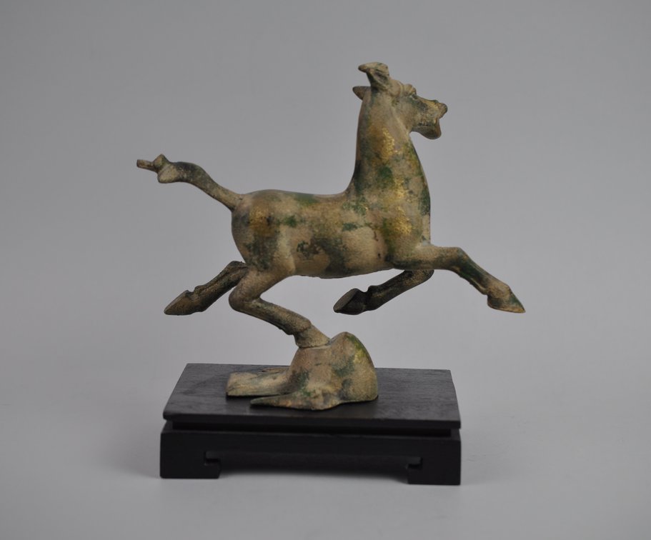 Otagiri Flying Horse of Kansu Cast Iron Sculpture, photo 11 of 20