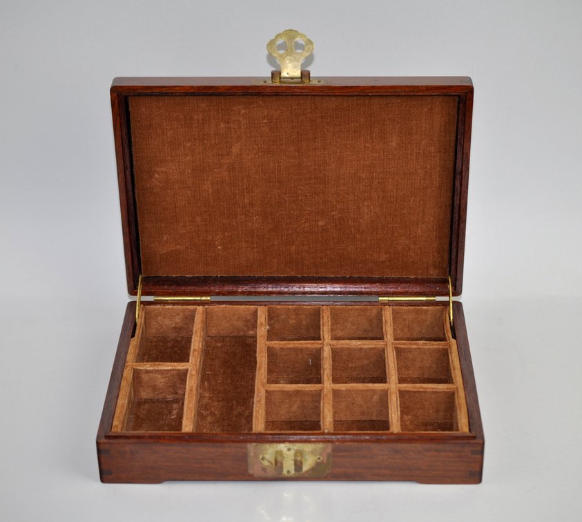 Chinese Hong Kong Hardwood Compartment Box, photo 2 of 6
