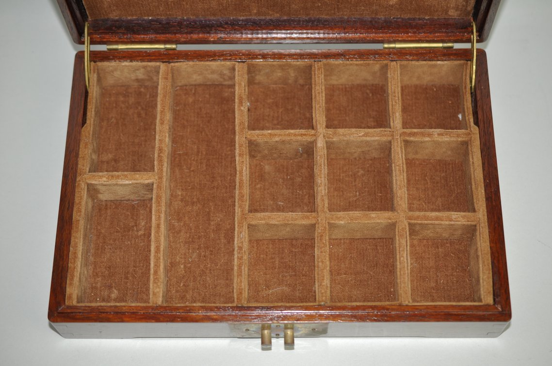 Chinese Hong Kong Hardwood Compartment Box, photo 4 of 6