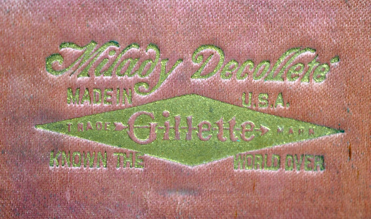 Gillette Milady Décolleté Gold-Plated Razor Travel Set, photo 3 of 18