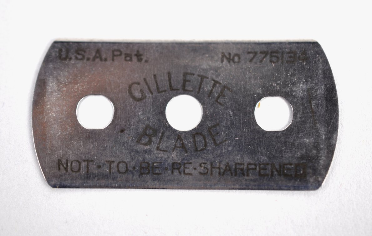 Gillette Milady Décolleté Gold-Plated Razor Travel Set, photo 14 of 18