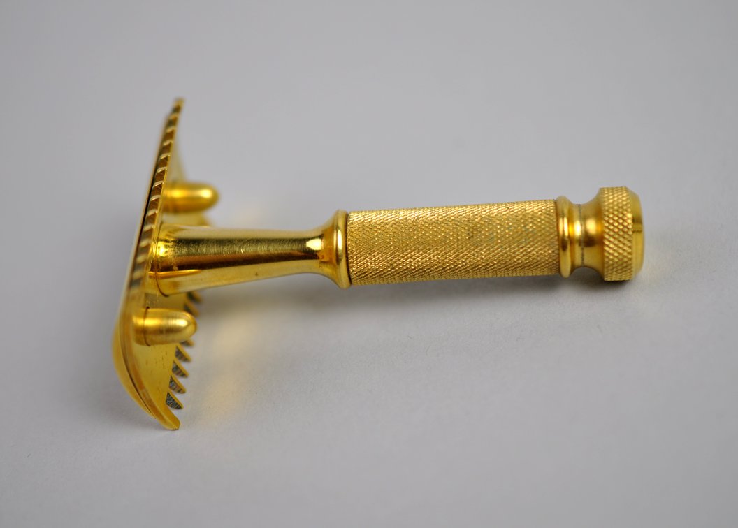 Gillette Milady Décolleté Gold-Plated Razor Travel Set, photo 17 of 18
