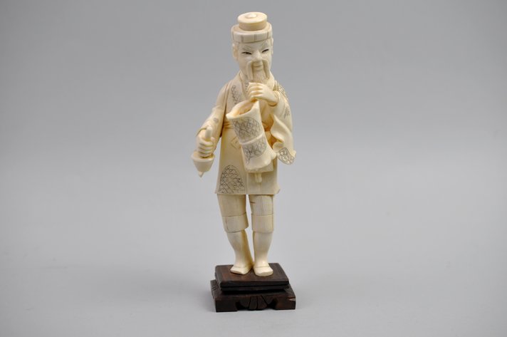 Okimono Japanese Carved Figure, Meiji Period