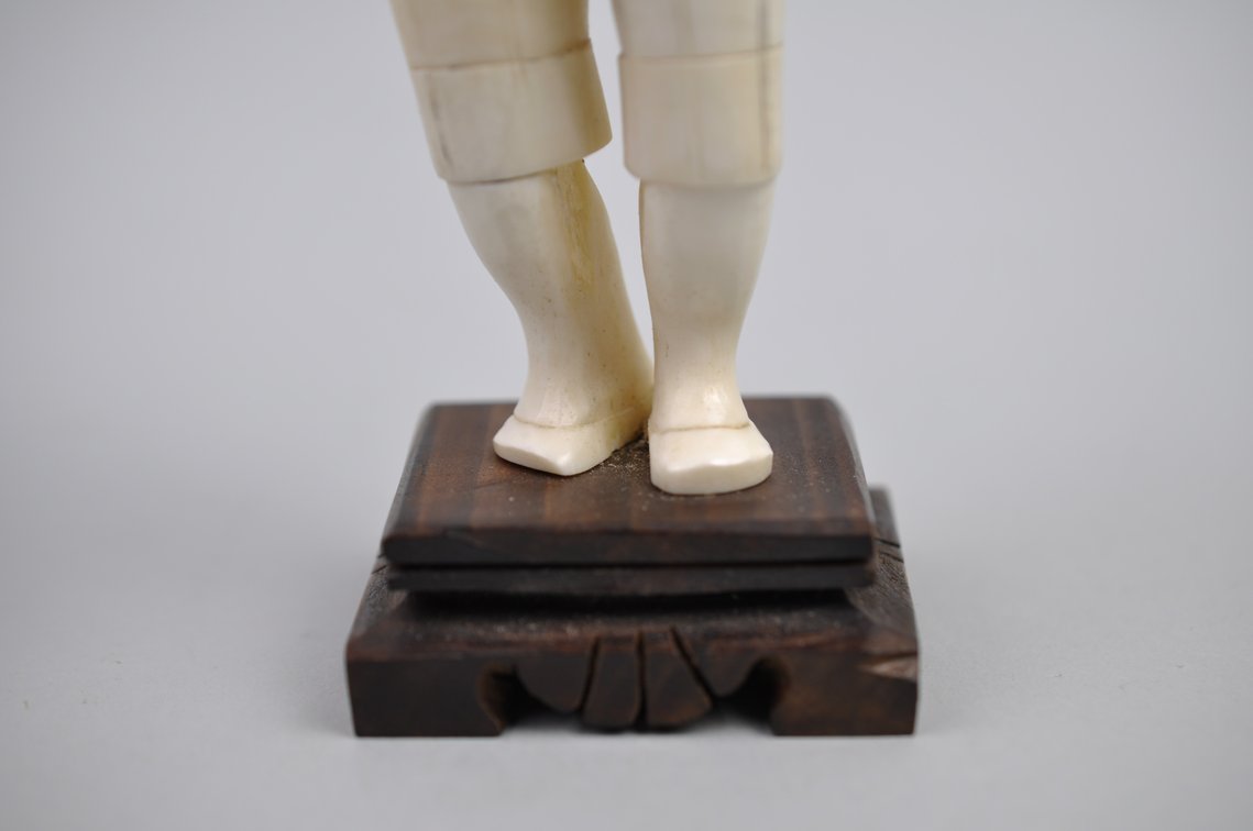 Okimono Japanese Carved Figure, Meiji Period, photo 5 of 19