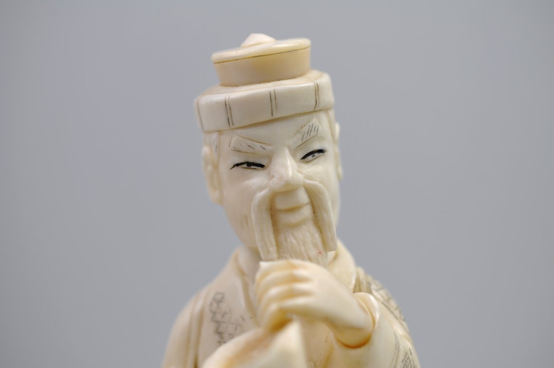 Okimono Japanese Carved Figure, Meiji Period, photo 2 of 19